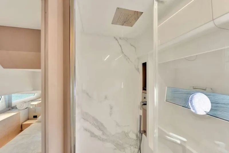 Slide: The Image of Ferretti 500 2021 - 7247296
