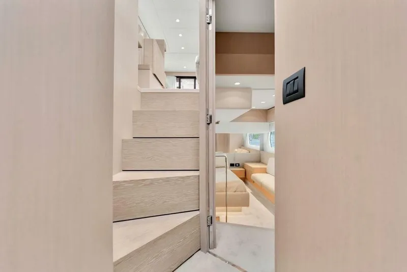 Slide: The Image of Ferretti 500 2021 - 7247178