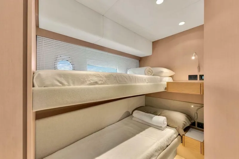 Slide: The Image of Ferretti 500 2021 - 7247464