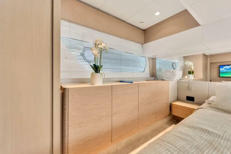 Slide: The Image of Ferretti 500 2021 - 7247288
