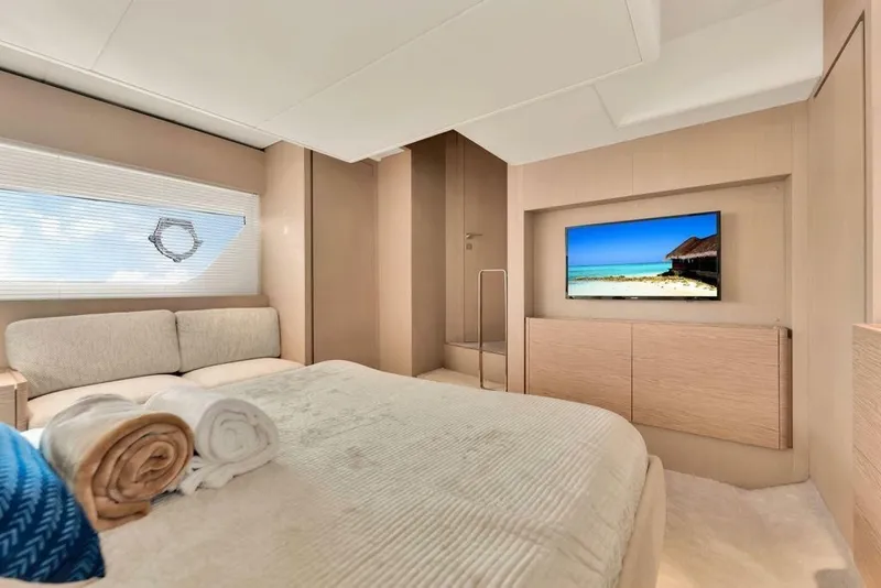 Slide: The Image of Ferretti 500 2021 - 7247225