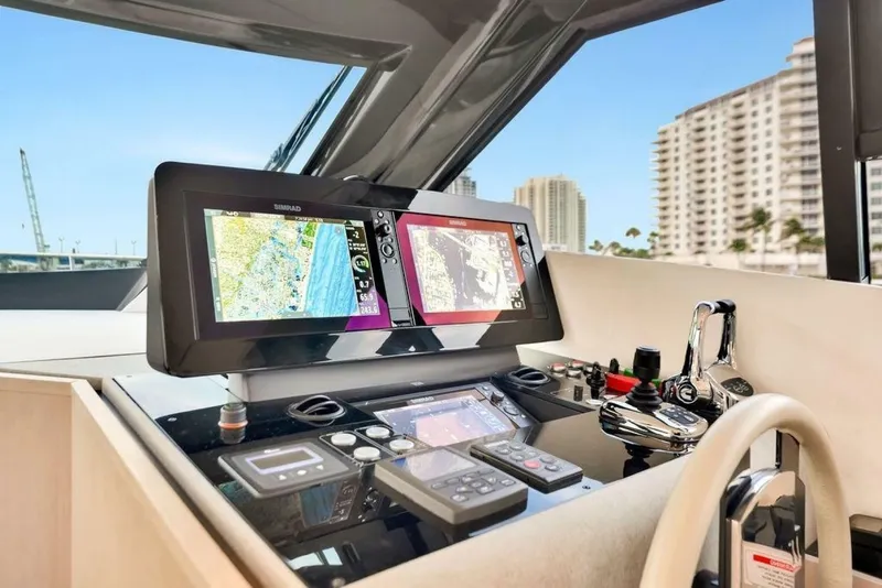 Slide: The Image of Ferretti 500 2021 - 7247169