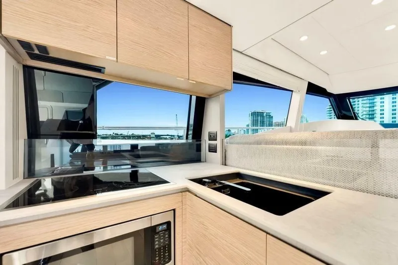 Slide: The Image of Ferretti 500 2021 - 7247050
