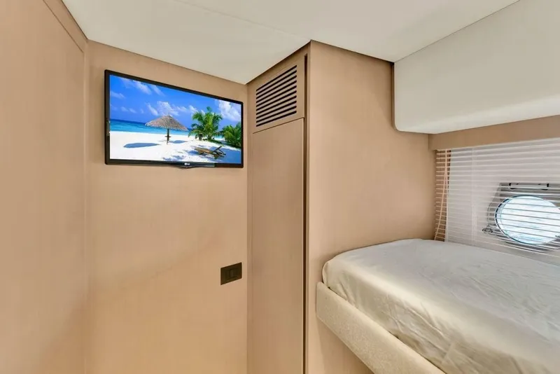 Slide: The Image of Ferretti 500 2021 - 7247518