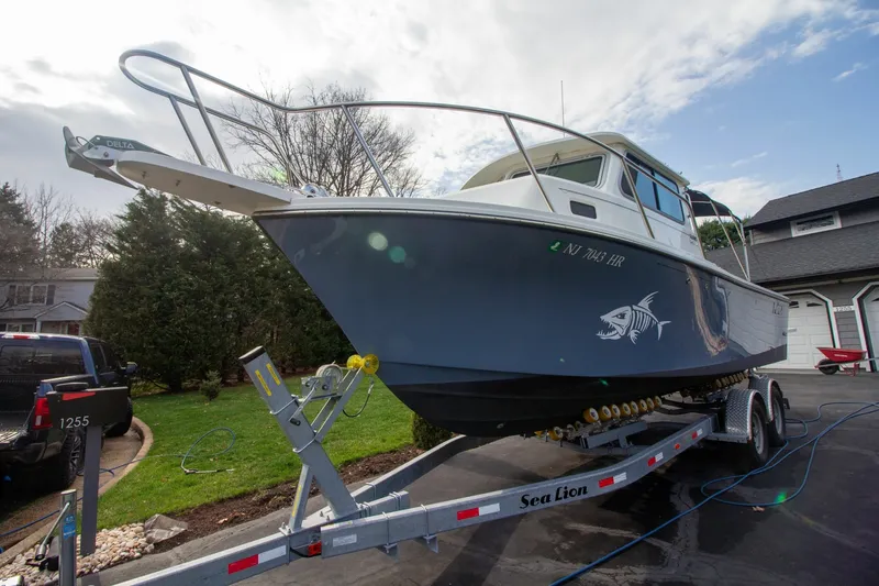 Slide: The Image of Parker Marine 2520 XLD Sport Cabin 2022 - 7229936