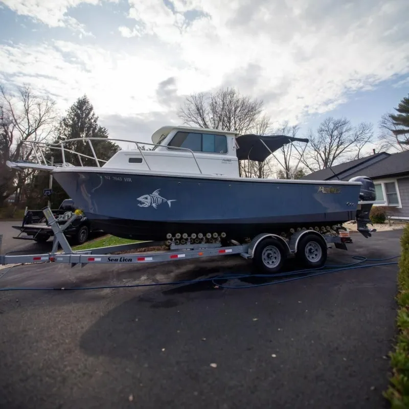 The Image of Parker Marine 2520 XLD Sport Cabin 2022 - 7229930