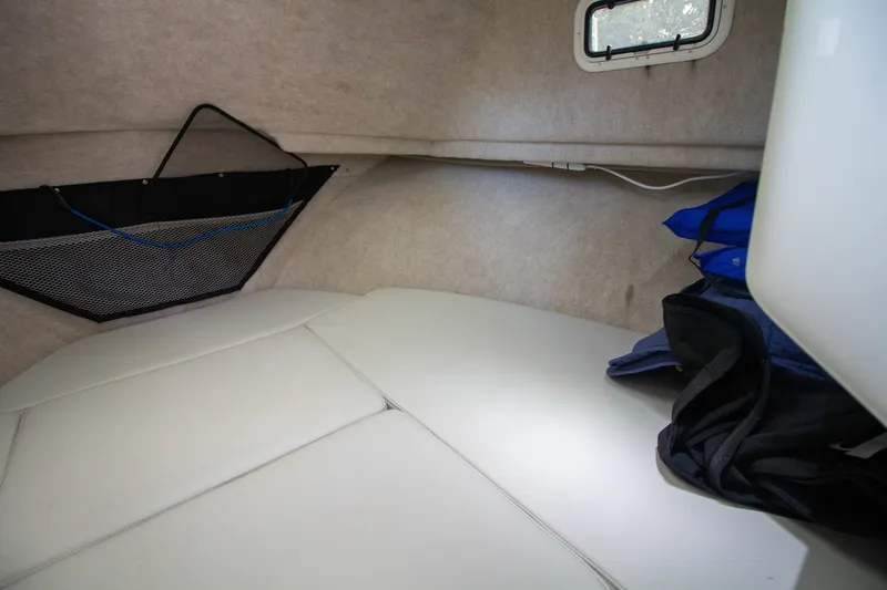 Slide: The Image of Parker Marine 2520 XLD Sport Cabin 2022 - 6943079