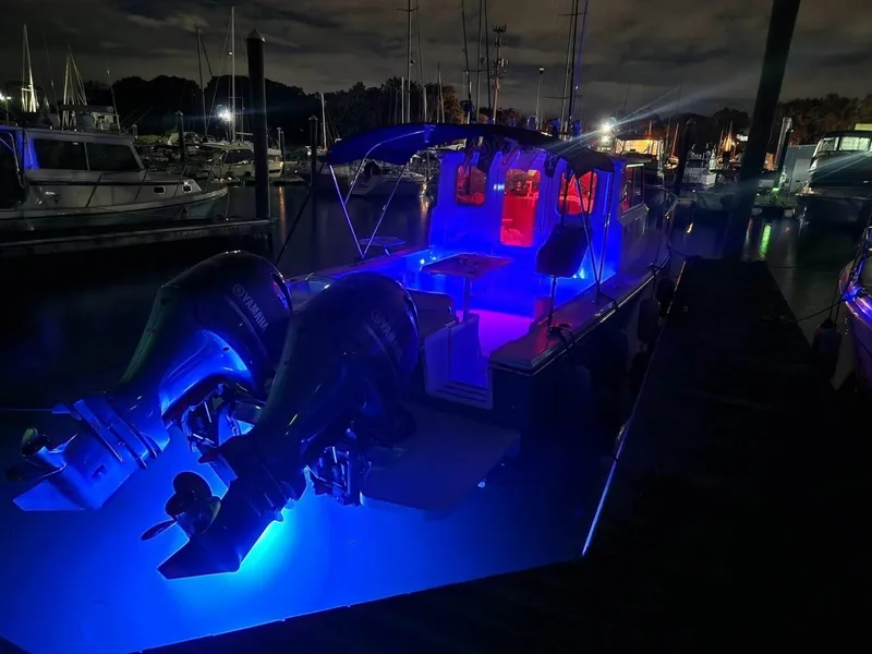 Slide: The Image of Parker Marine 2520 XLD Sport Cabin 2022 - 7230168