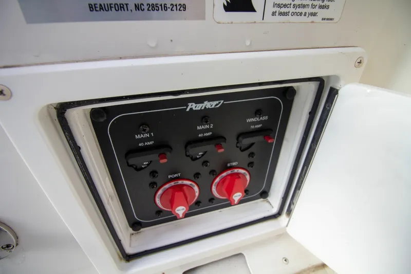 Slide: The Image of Parker Marine 2520 XLD Sport Cabin 2022 - 7230147
