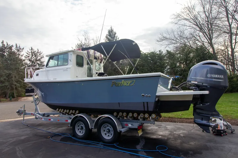 Slide: The Image of Parker Marine 2520 XLD Sport Cabin 2022 - 6942911