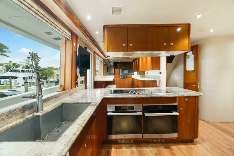 Slide: The Image of 2004 Westport 130 Tri-Deck Motor Yacht 2004 Westport 130 Tri-Deck Motor Yacht - 6888206