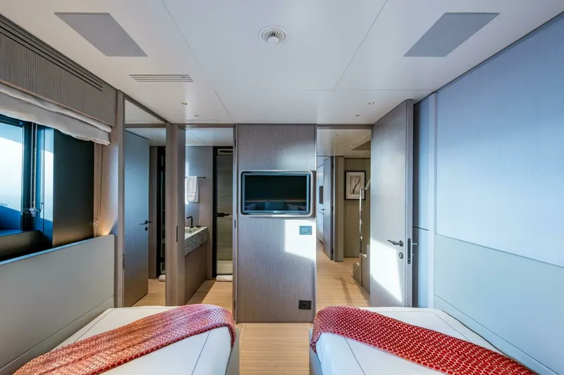 Slide: The Image of 2023 Benetti 34M OASIS 2023 Benetti 34M OASIS - 6888329