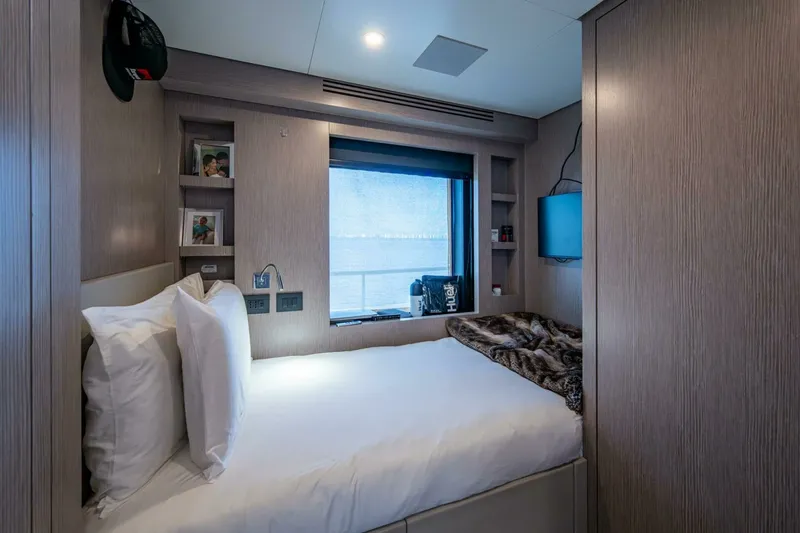 Slide: The Image of 2023 Benetti 34M OASIS 2023 Benetti 34M OASIS - 6888356