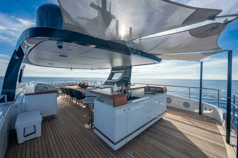 Slide: The Image of 2023 Benetti 34M OASIS 2023 Benetti 34M OASIS - 6888369