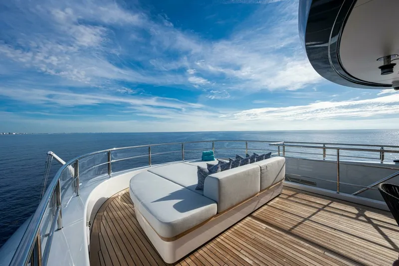 Slide: The Image of 2023 Benetti 34M OASIS 2023 Benetti 34M OASIS - 6888376