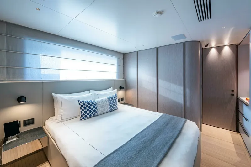 Slide: The Image of 2023 Benetti 34M OASIS 2023 Benetti 34M OASIS - 6888336