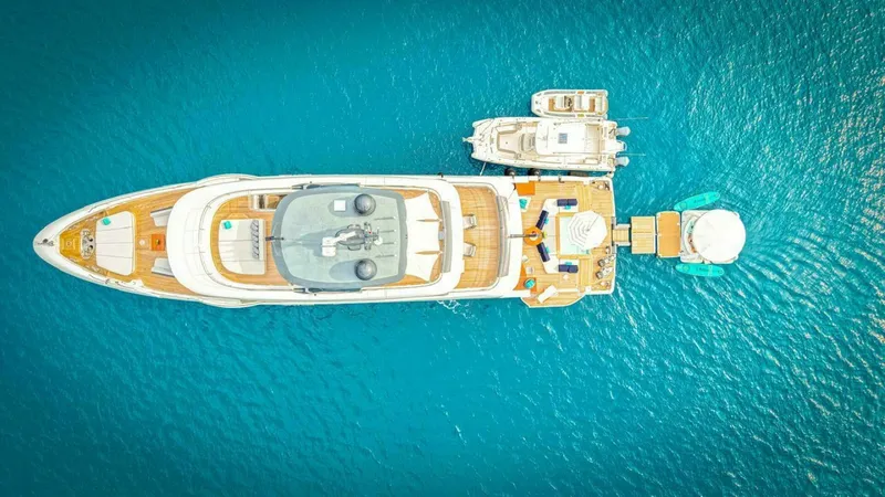 Slide: The Image of 2023 Benetti 34M OASIS 2023 Benetti 34M OASIS - 6888393
