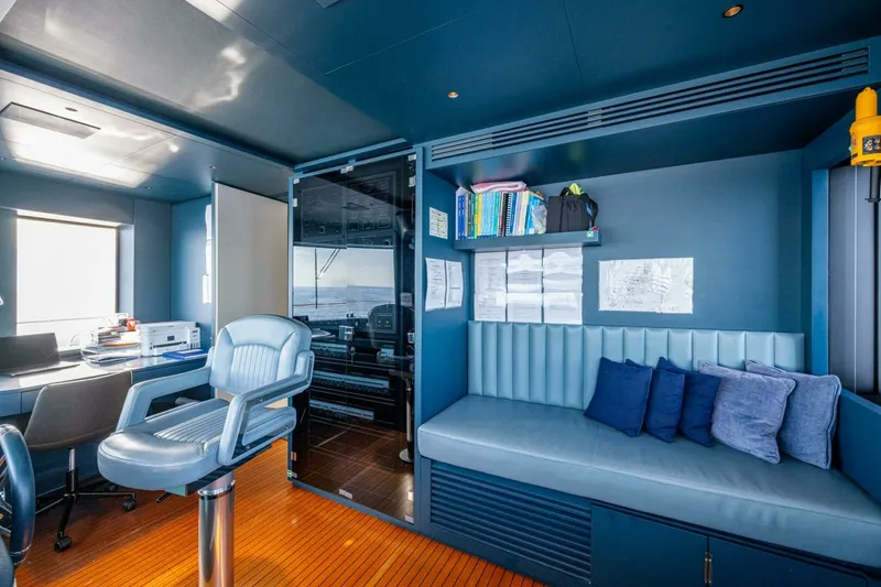 Slide: The Image of 2023 Benetti 34M OASIS 2023 Benetti 34M OASIS - 6888349