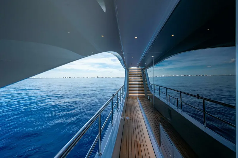 Slide: The Image of 2023 Benetti 34M OASIS 2023 Benetti 34M OASIS - 6888384
