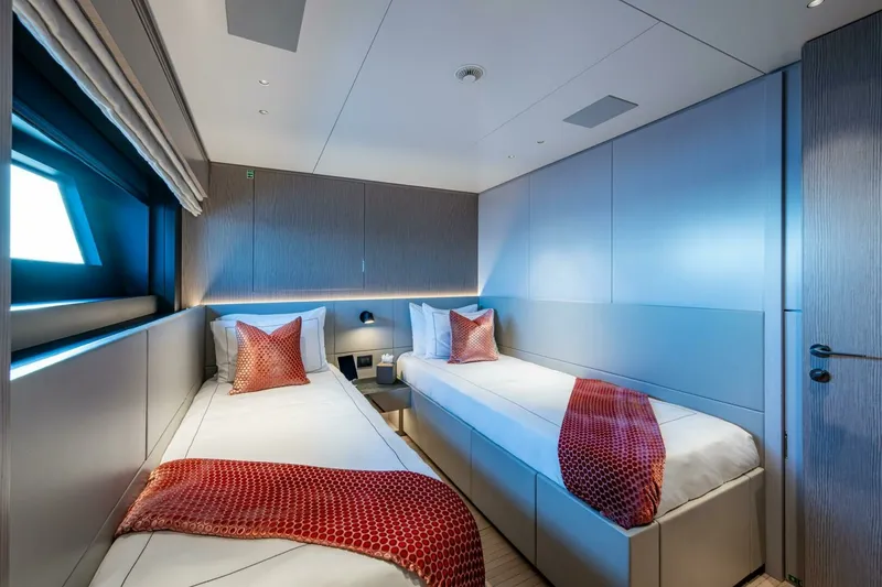 Slide: The Image of 2023 Benetti 34M OASIS 2023 Benetti 34M OASIS - 6888324