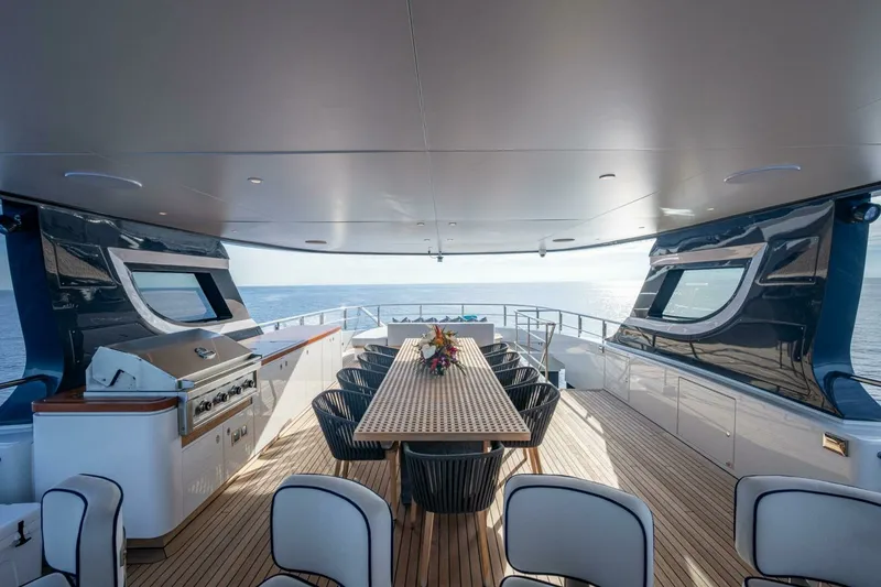 Slide: The Image of 2023 Benetti 34M OASIS 2023 Benetti 34M OASIS - 6888370