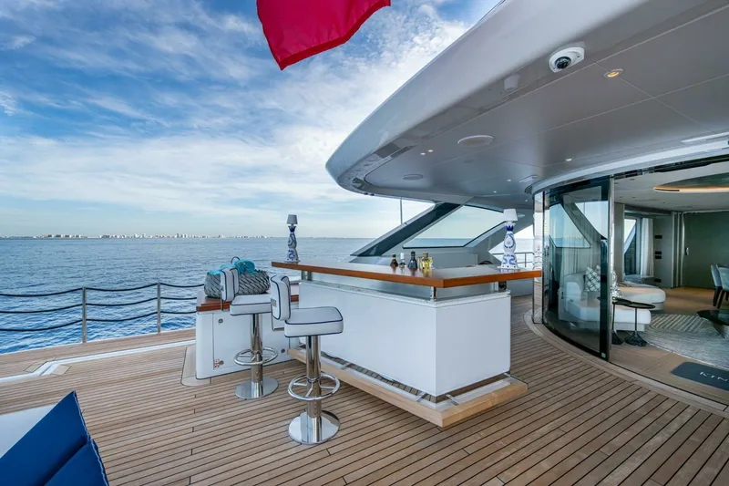 Slide: The Image of 2023 Benetti 34M OASIS 2023 Benetti 34M OASIS - 6888283