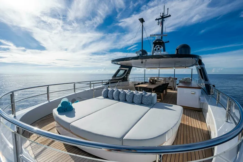 Slide: The Image of 2023 Benetti 34M OASIS 2023 Benetti 34M OASIS - 6888378