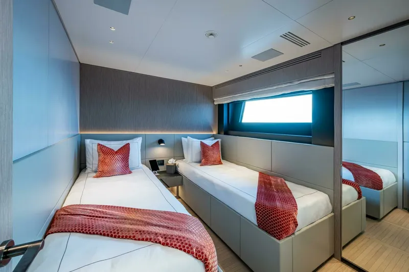 Slide: The Image of 2023 Benetti 34M OASIS 2023 Benetti 34M OASIS - 6888327