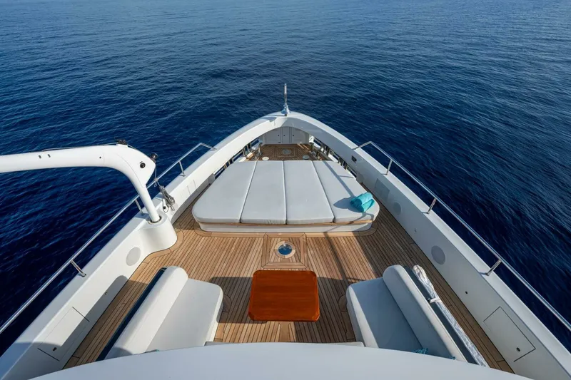 Slide: The Image of 2023 Benetti 34M OASIS 2023 Benetti 34M OASIS - 6888379