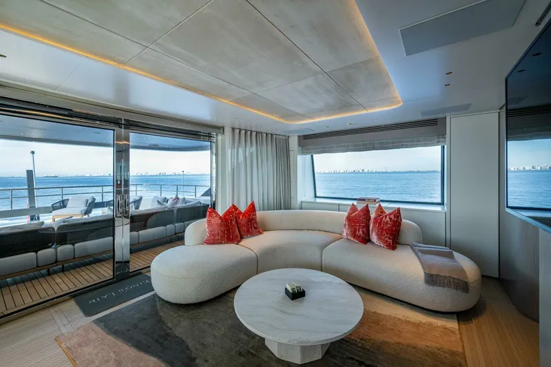 Slide: The Image of 2023 Benetti 34M OASIS 2023 Benetti 34M OASIS - 6888357