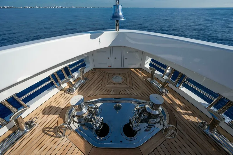Slide: The Image of 2023 Benetti 34M OASIS 2023 Benetti 34M OASIS - 6888382