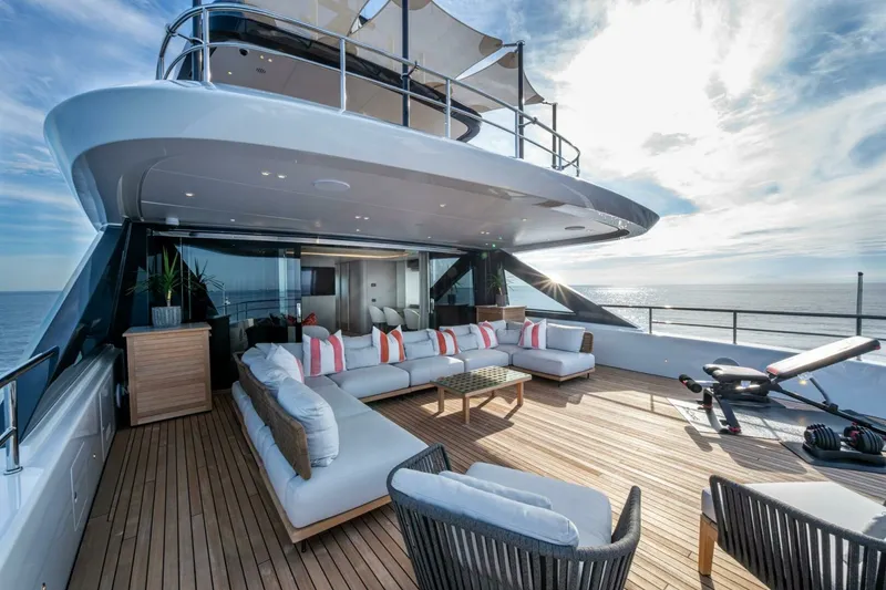 Slide: The Image of 2023 Benetti 34M OASIS 2023 Benetti 34M OASIS - 6888364
