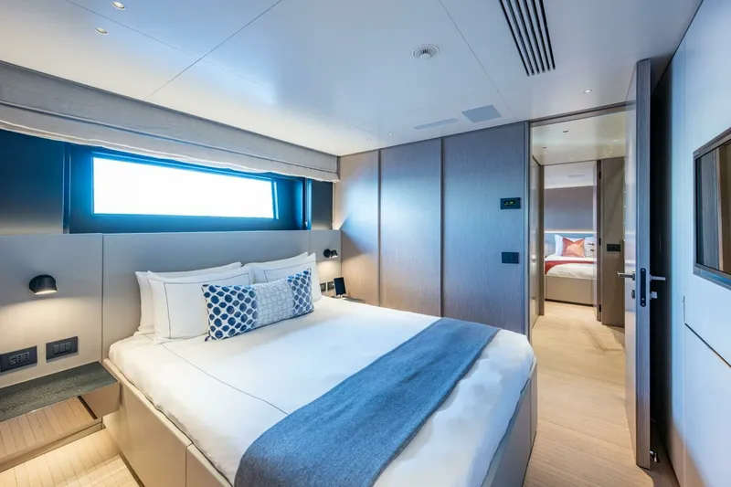 Slide: The Image of 2023 Benetti 34M OASIS 2023 Benetti 34M OASIS - 6888345