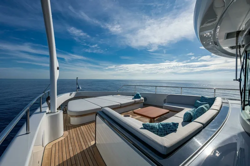 Slide: The Image of 2023 Benetti 34M OASIS 2023 Benetti 34M OASIS - 6888381
