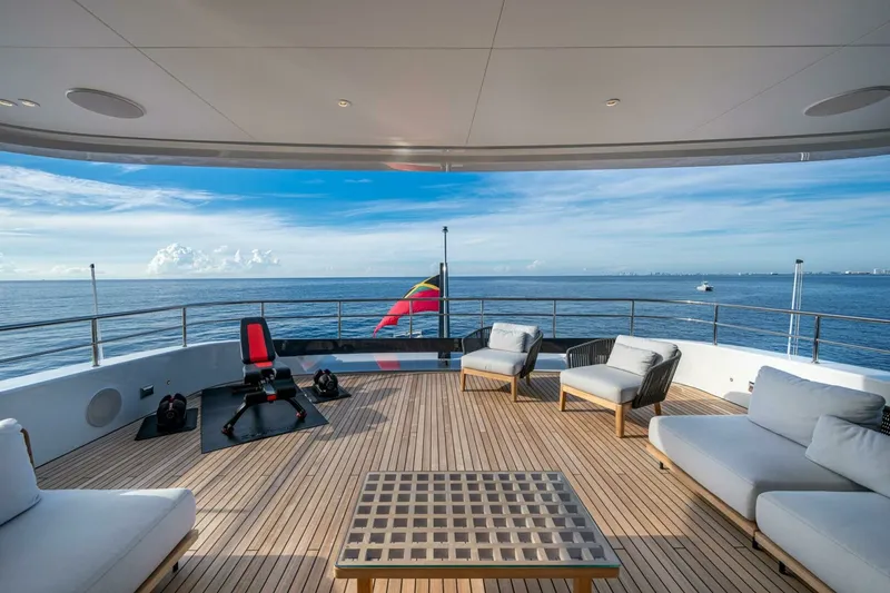 Slide: The Image of 2023 Benetti 34M OASIS 2023 Benetti 34M OASIS - 6888367