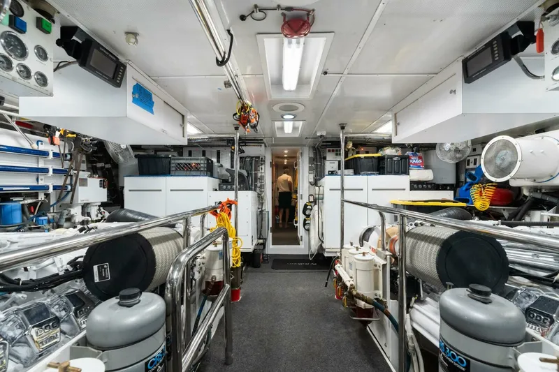 Slide: The Image of Hatteras 100 MAGIC - Engine Room 2005 Hatteras 100 Motoryacht MAGIC - 6888457