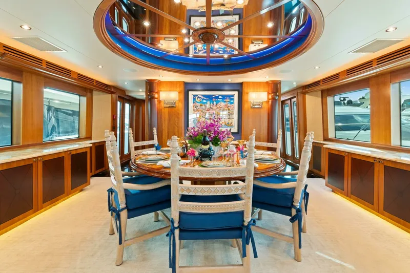 Slide: The Image of Hatteras 100 MAGIC - Dining Area 2005 Hatteras 100 Motoryacht MAGIC - 6888436