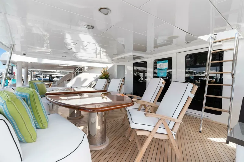Slide: The Image of Hatteras 100 MAGIC - Aft Deck 2005 Hatteras 100 Motoryacht MAGIC - 6888452