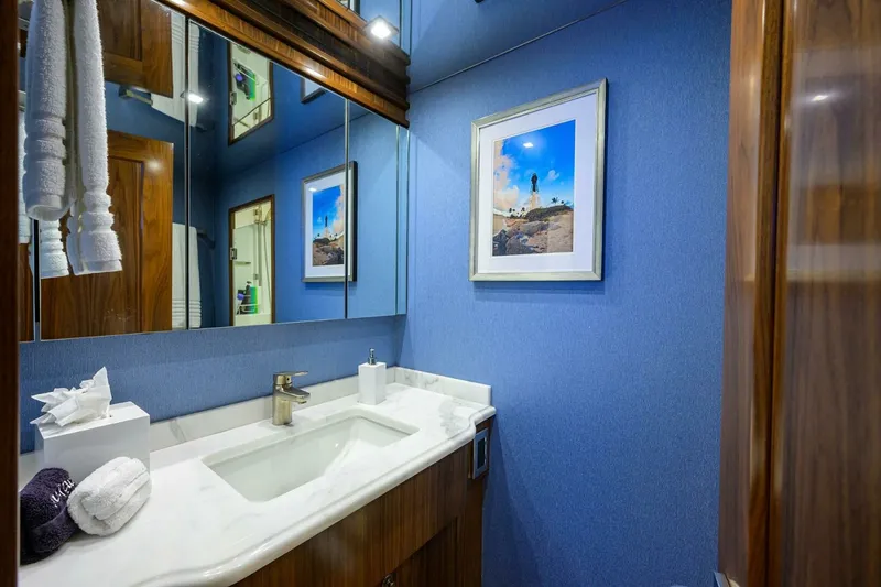 Slide: The Image of Viking 92 CHINA TIME - Forward Head 2020 Viking 92 Convertible CHINA TIME - 6888655