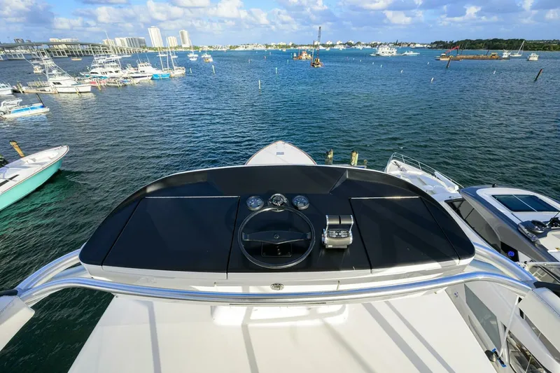 Slide: The Image of Viking 92 CHINA TIME - Tower 2020 Viking 92 Convertible CHINA TIME - 6888667