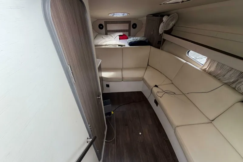Slide: The Image of Regal 33 XO 2022 - 7230162