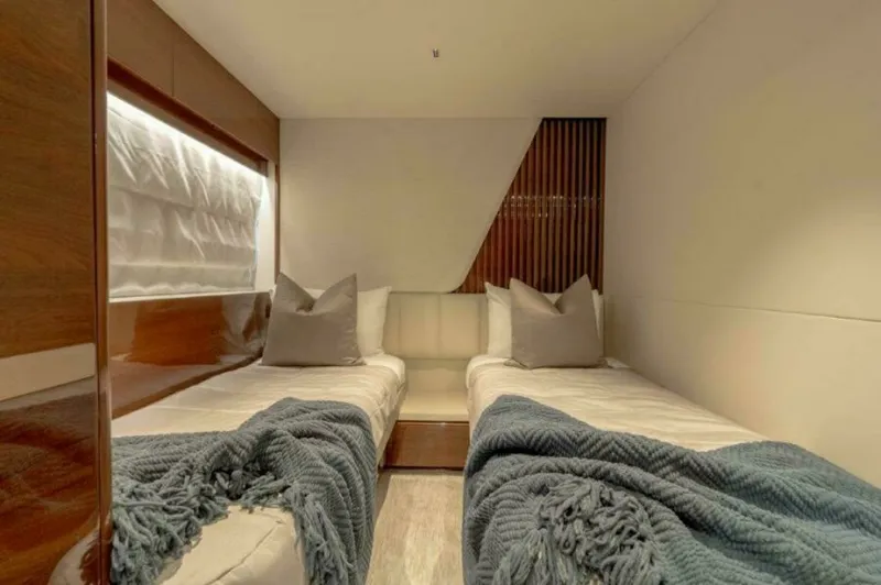 Slide: The Image of Princess 85 Kaos Guest SR 2019 Princess 85 Kaos - 6888910