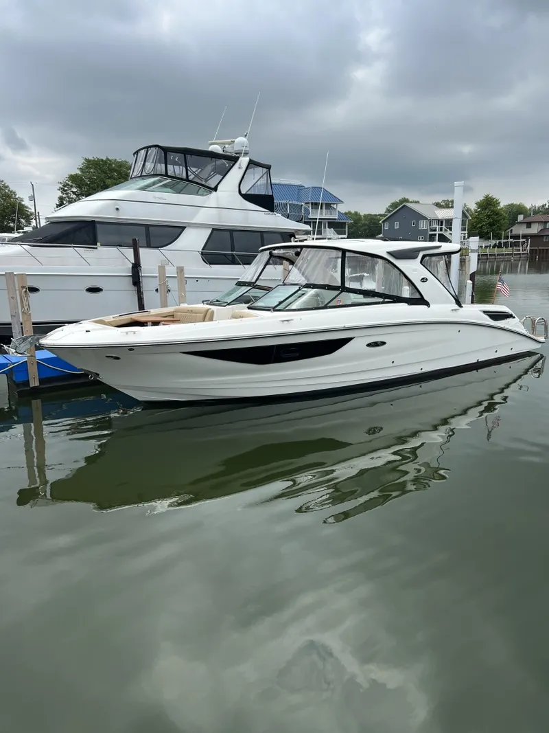 Slide: The Image of Sea Ray 350 SLX 2020 - 6986759