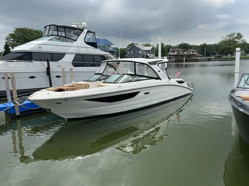 Slide: The Image of Sea Ray 350 SLX 2020 - 6986748