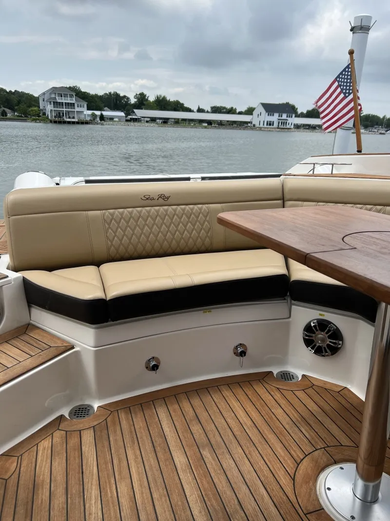 Slide: The Image of Sea Ray 350 SLX 2020 - 6986788