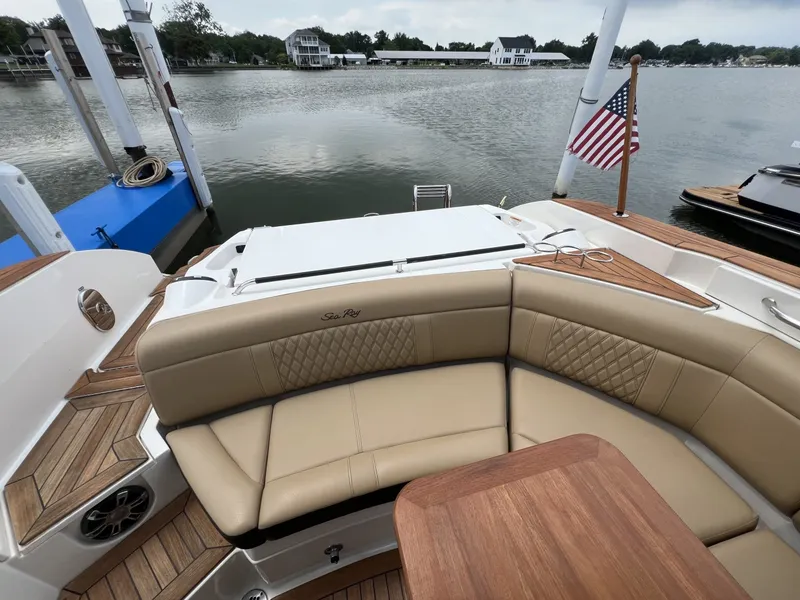 Slide: The Image of Sea Ray 350 SLX 2020 - 6986834