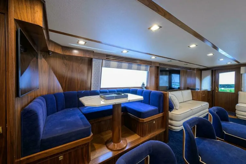 Slide: The Image of Viking 80 - KEMOSABE - Dinette 2024 Viking 80 Convertible KEMOSABE - 6889138