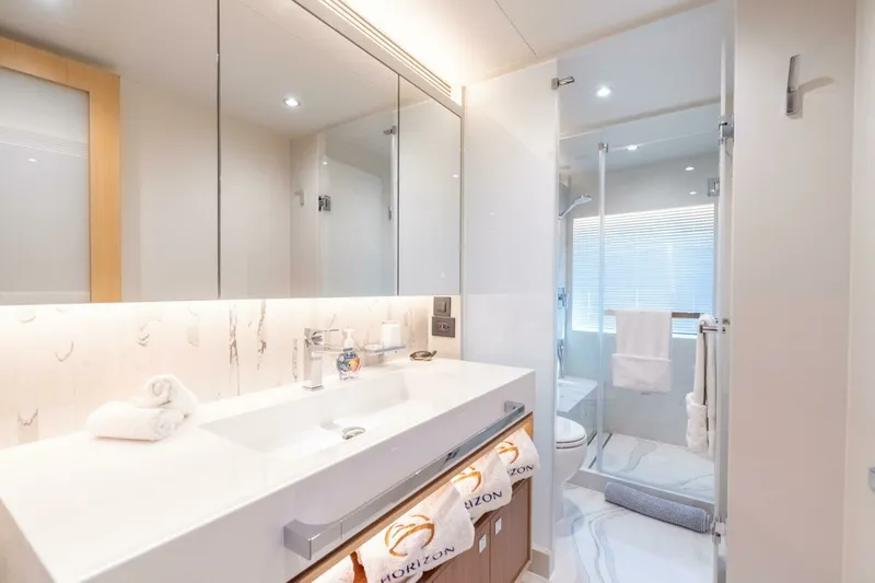 Slide: The Image of Horizon FD80 SHERI LYNN - Master Stateroom Ensuite Head 2023 Horizon 80
SHERI LYNN - 6889375