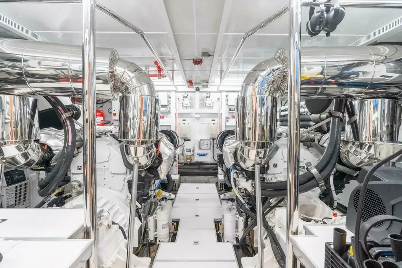 Slide: The Image of Horizon FD80 SHERI LYNN - Engine Room 2023 Horizon 80
SHERI LYNN - 6889401