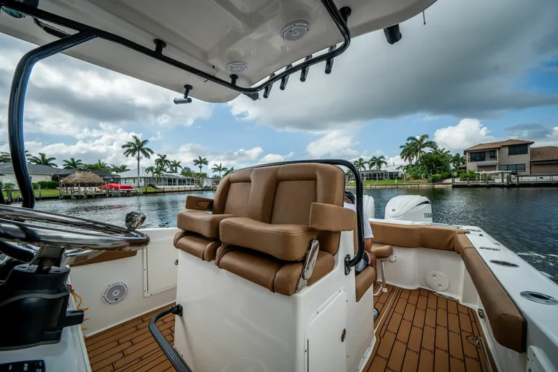 Slide: The Image of Sea Hunt Gamefish 30 Coffin Box 2022 - 6890498